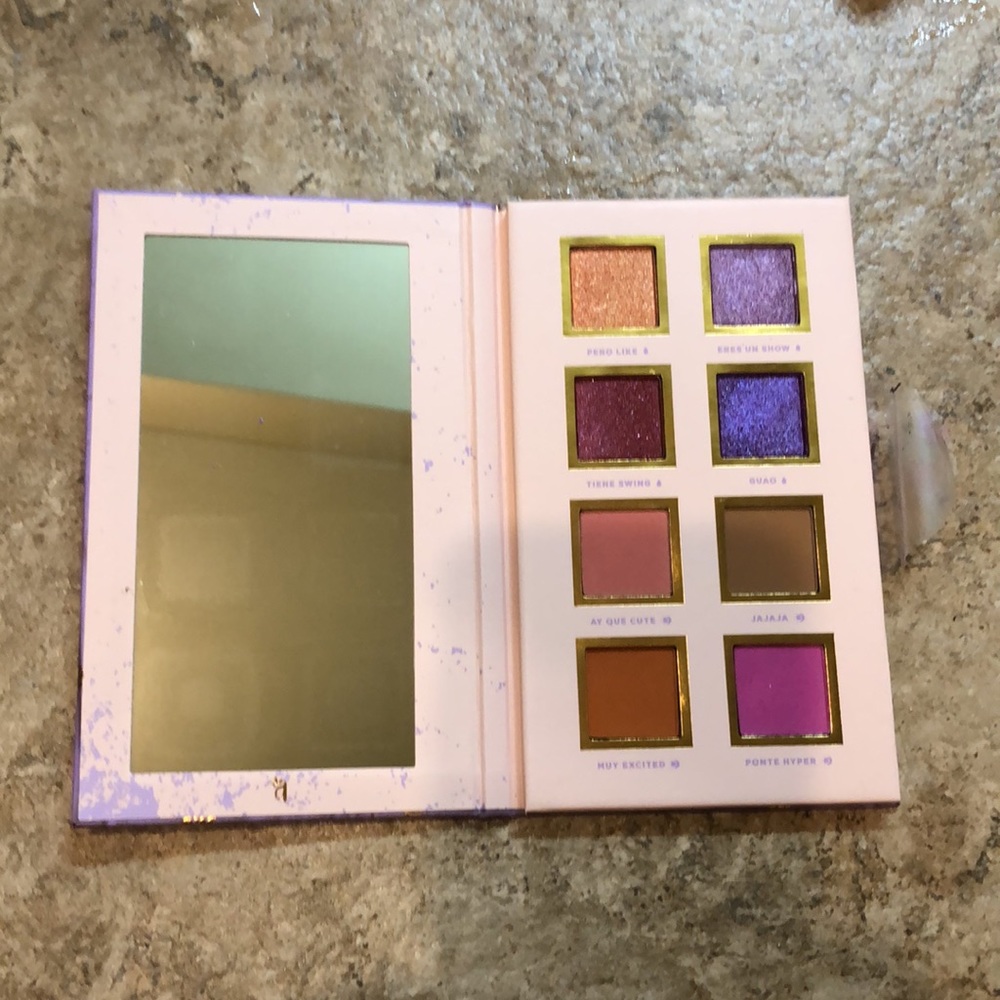 Spanglish-Eye Shadow - Picture 2 of 3